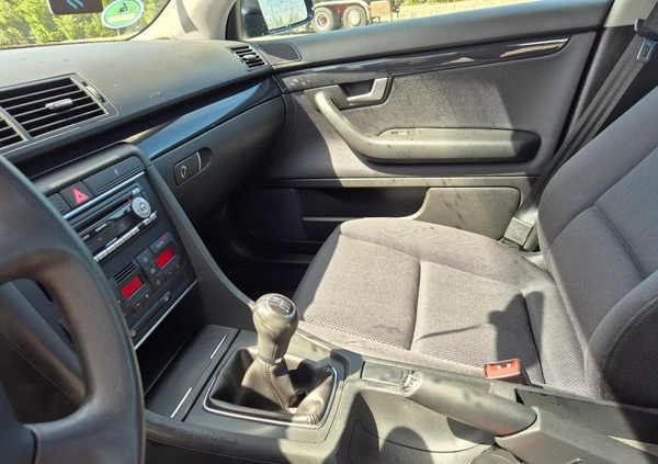 Audi A4 cena 12400 przebieg: 184000, rok produkcji 2003 z Tuchola małe 106